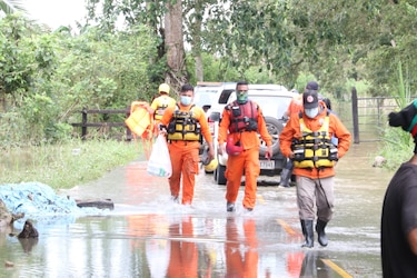 Lluvias de las últimas horas afectan a 27 mil 559 personas  en 46 sectores del país