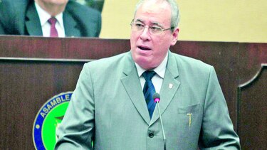 Plantean vías para recusar a Ayú Prado