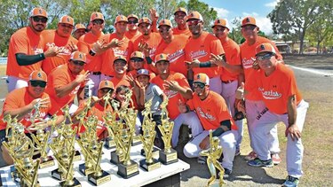 Los Santos vuelve a ganar en el campeonato de softbol