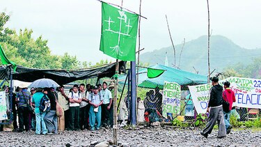 Diálogo disipa pugna por funeral indígena