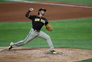 Panameño Javy Guerra logra su primera victoria en Grandes Ligas