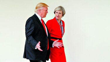 Trump recibe a May en medio de crisis con México