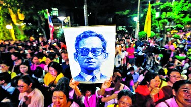 Fallece el rey de Tailandia tras 70 años en el trono