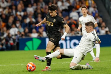 El clásico Barcelona-Real Madrid, último tren madridista hacia un título grande