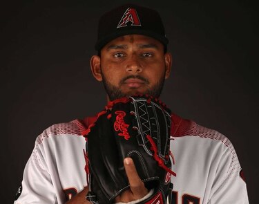 Enrique Burgos pasa a los Bravos de Atlanta