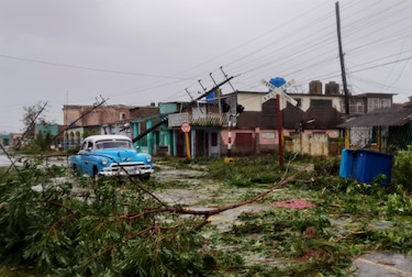 Cuba permanece casi por completo sin corriente eléctrica tras el huracán Ian