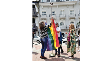 Izan bandera del orgullo gay