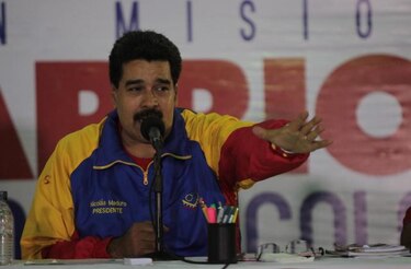 Maduro anuncia leyes para regular precios y ganancias