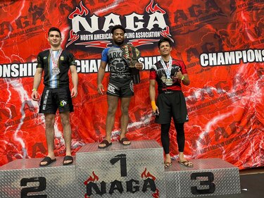 El panameño Jorge Calviño gana oro y plata en campeonato de Jiu Jitsu en Estados Unidos