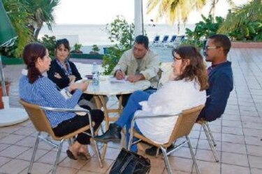 Un autor istmeño en Cienfuegos