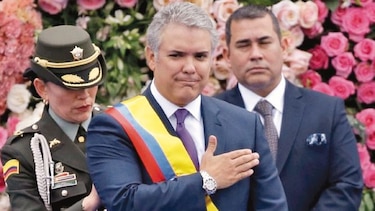 Iván Duque promete recortar impuestos
