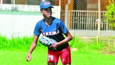 Primer recorte en el ‘softbol’