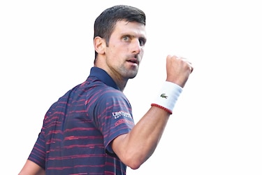 Djokovic se mantiene líder
