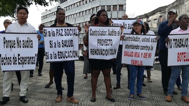 Salen a protestar funcionarios de la planilla 080 y 172 de la Asamblea