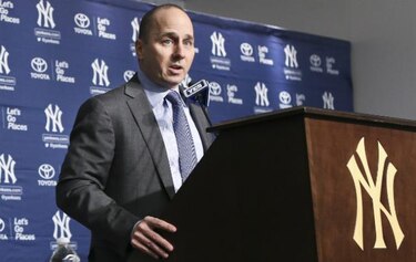 Yankees le responden al dominicano Robinson Canó