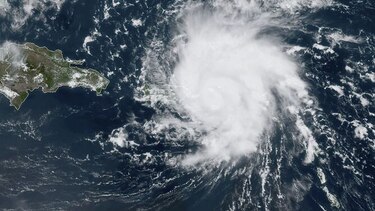 Florida se prepara para llegada de Dorian como huracán 'extremadamente peligroso'