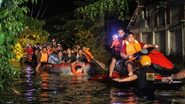 El balance de la tormenta tropical que azotó  Filipinas sube a 30 muertos