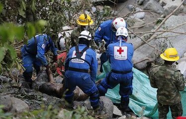 Colombia declara emergencia por alud; los muertos ya suman 262