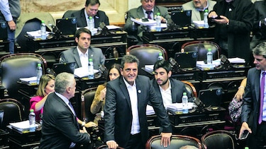 Macri amenaza con vetar ley antidespidos