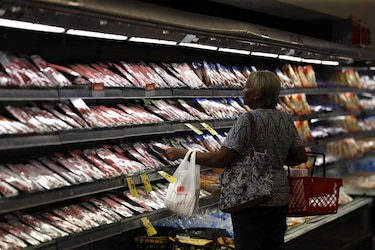 18.37 dólares subió la canasta básica de alimentos en un año