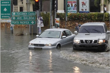 Calles inundadas en Punta Pacífica