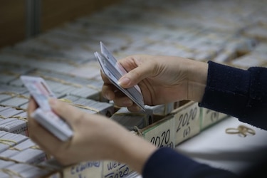 Detención provisional para tres funcionarios del Tribunal Electoral por caso de cédulas duplicadas