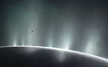 Luna de Saturno podría albergar organismos vivos