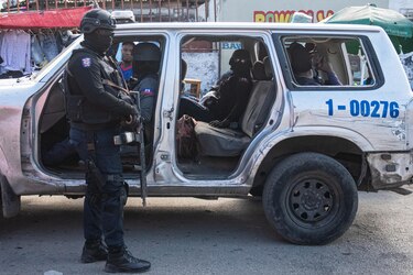 Llegan a Haití 75 soldados de Guatemala y 8 de El Salvador para apoyar en materia de seguridad