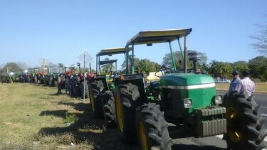 Maiceros protestan en vía hacia Las Tablas