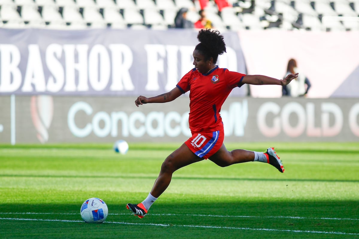 Marta Cox pide una buena liga de fútbol femenino | La Prensa Panamá