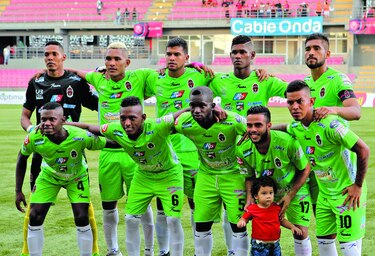 Árabe Unido defiende invicto ante Sporting
