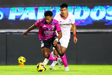 Técnico de Mazatlán lamentó la lesión del panameño Édgar Yoel Bárcenas