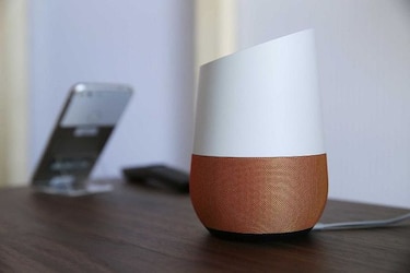Google Home puede reconocer ahora voces