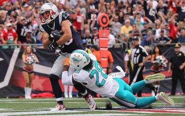 Patriots vencen a Dolphins, pero pierden a un estelar
