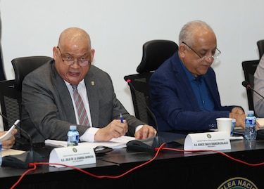 Diputados aprobaron reforma electoral que permitiría ejercer dos cargos a la vez