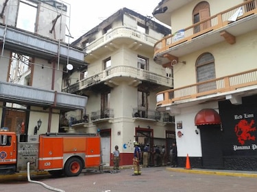 Siguen sin identificarse a víctimas del fuego en San Felipe