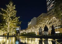 Así se ilumina el mundo para recibir la Navidad