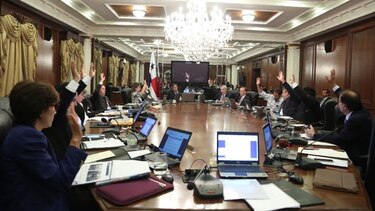 Gabinete autoriza la firma de contrato para la compra de 203 nuevos buses