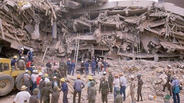 "No corro, no grito, no empujo": qué cambió en Ciudad de México tras el devastador terremoto que dejó miles de muertos hace 40 años