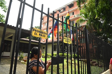 59 días tras la cerca: el asilo y la huida a Bolivia de Saúl Méndez
