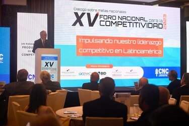 Panamá debe recobrar su liderazgo económico regional