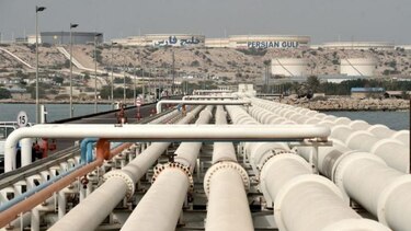 El petróleo de Texas roza los 110 dólares el barril pendiente de ultimátum de Trump a Irán