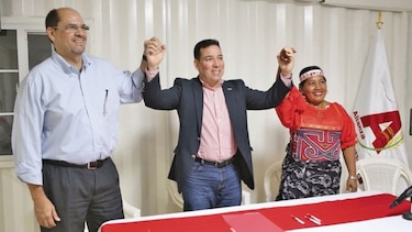 Aspirantes del partido Alianza firman pacto para apoyar al ganador