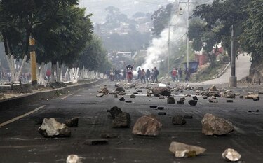 Gobierno hondureño acusa a oposición de fomentar disturbios
