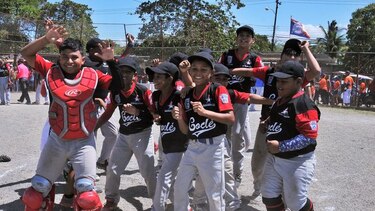 Coclé se corona campeón del Pre-infantil