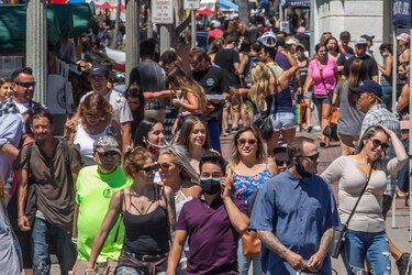 Estados Unidos suma 4 millones de casos de Covid-19; California bate récord de contagios