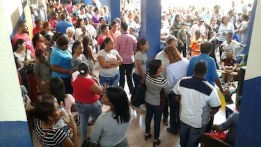 Meduca notifica a padres de familia que escuela República de Venezuela será cerrada