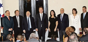 Salida de Joseph Stiglitz y Mark Pieth sorprende a Roberto Artavia