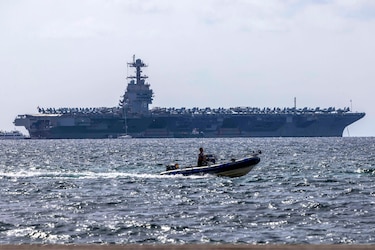 Estados Unidos despliega en el Caribe su mayor portaaviones en medio de la tensión con Venezuela