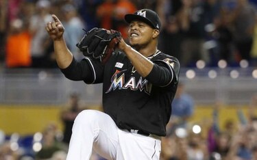 Edinson Vólquez lanza juego sin 'hit' ni carrera con los Marlins